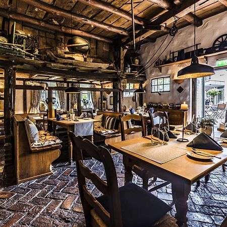 Wellings Romantik Hotel Zur Linde Moers Ngoại thất bức ảnh