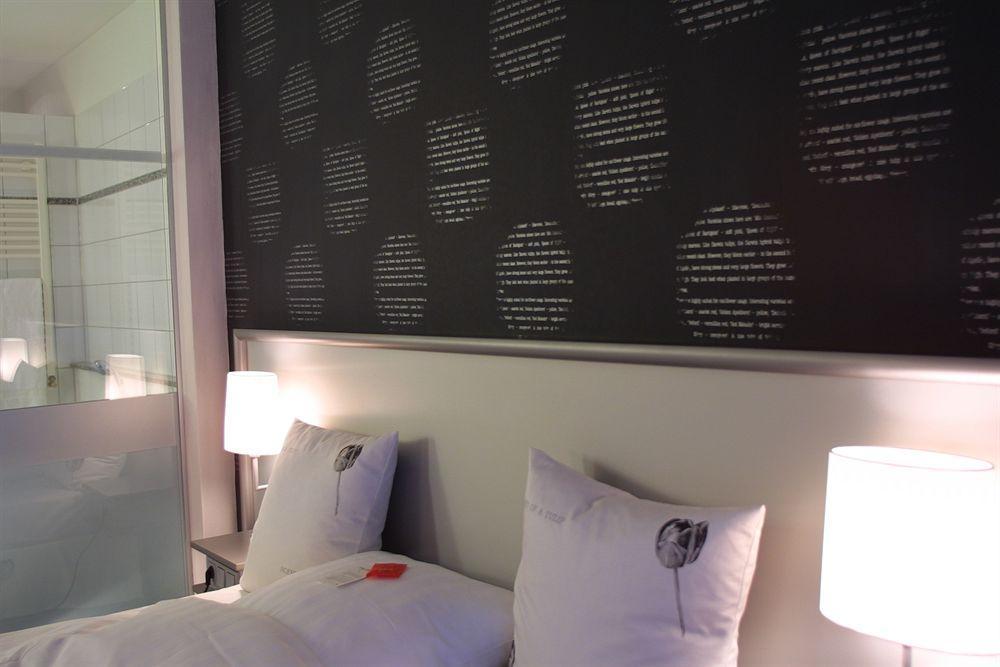 Wellings Romantik Hotel Zur Linde Moers Ngoại thất bức ảnh