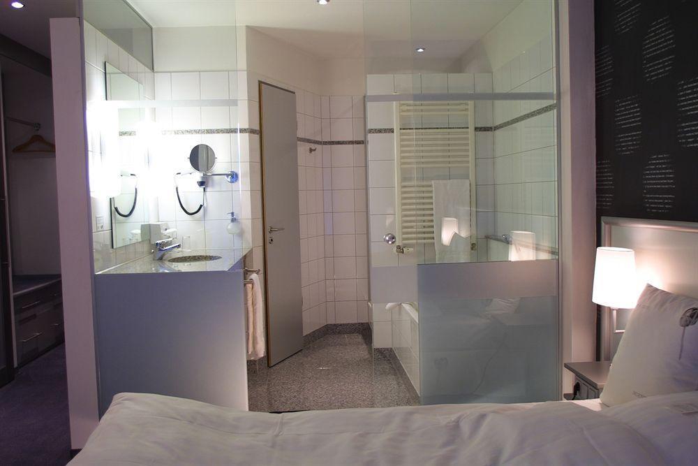 Wellings Romantik Hotel Zur Linde Moers Ngoại thất bức ảnh
