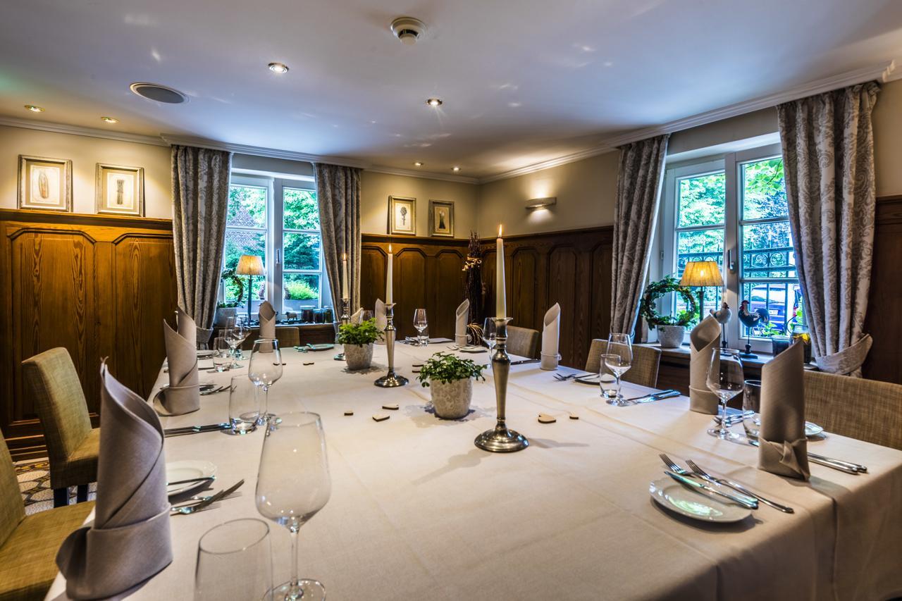 Wellings Romantik Hotel Zur Linde Moers Ngoại thất bức ảnh