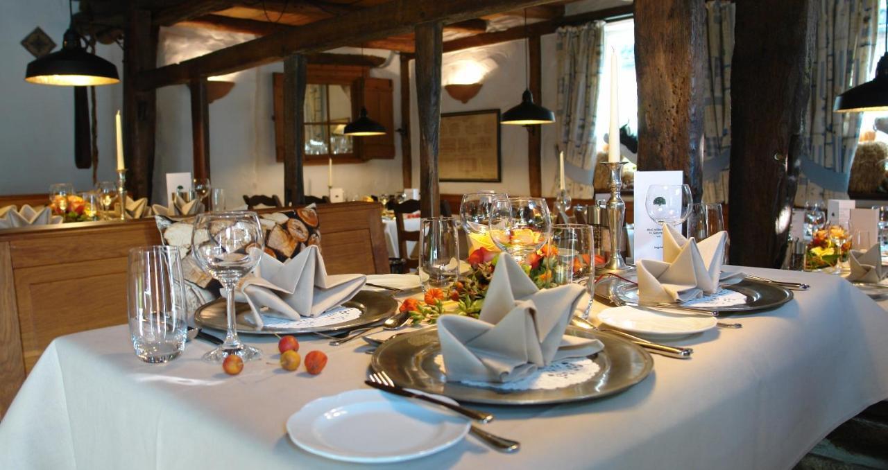 Wellings Romantik Hotel Zur Linde Moers Ngoại thất bức ảnh